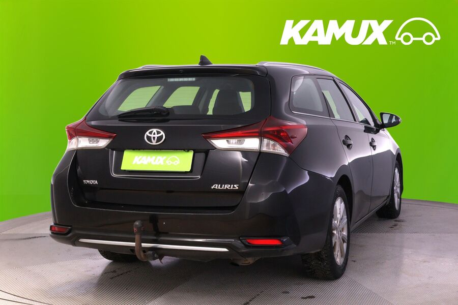 Toyota Auris vaihtoauto