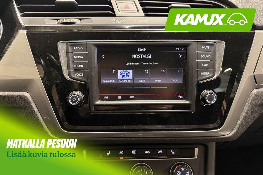 Volkswagen Touran vaihtoauto