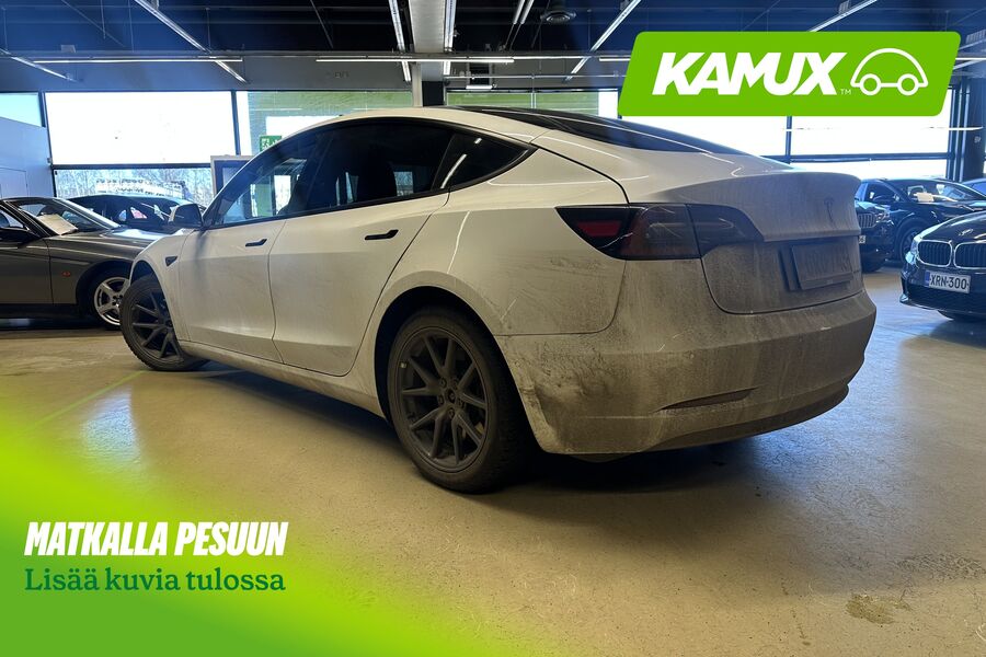 Tesla Model 3 vaihtoauto