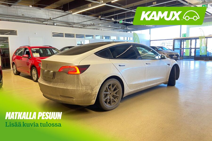 Tesla Model 3 vaihtoauto