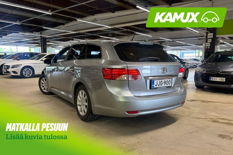 Toyota Avensis vaihtoauto