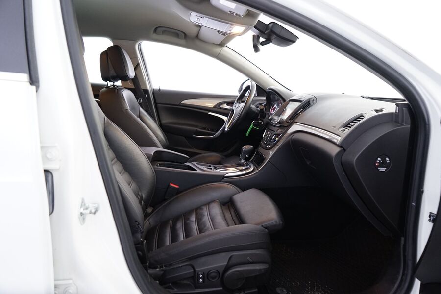 Opel Insignia vaihtoauto