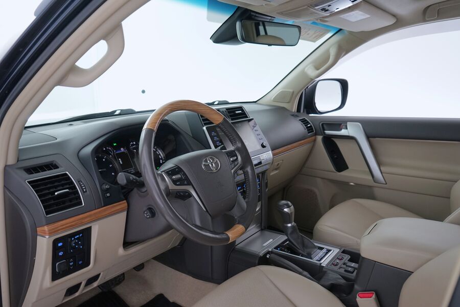 Toyota Land Cruiser vaihtoauto