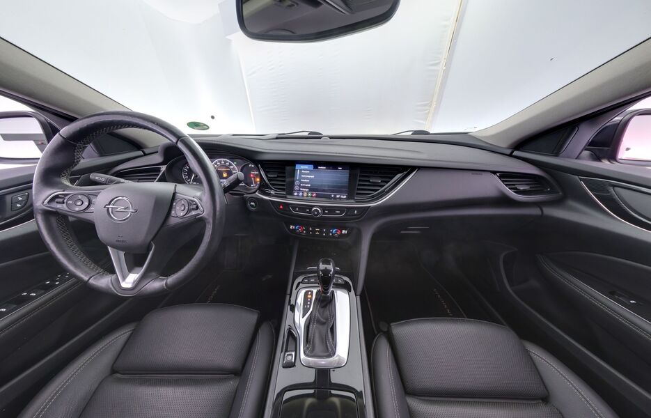 Opel Insignia vaihtoauto