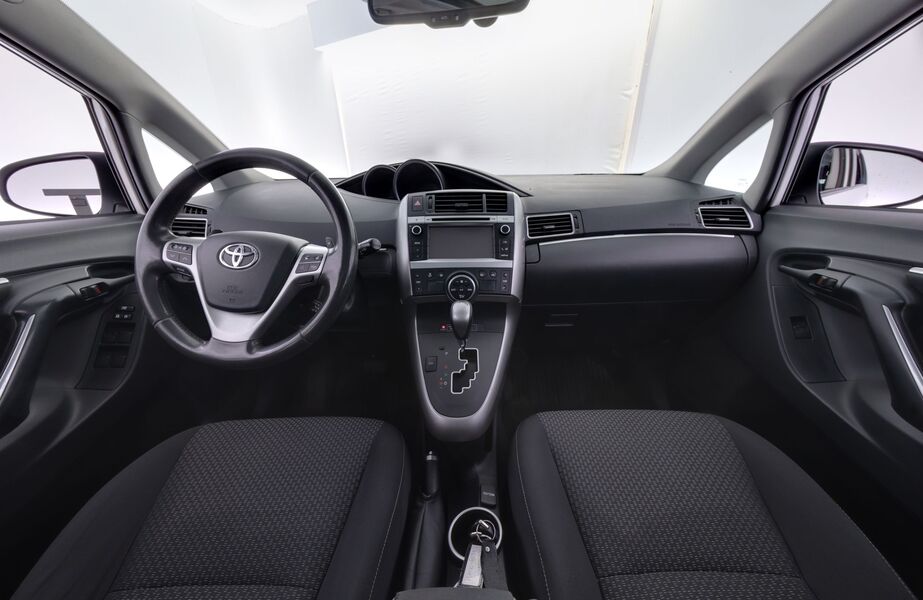 Toyota Verso vaihtoauto