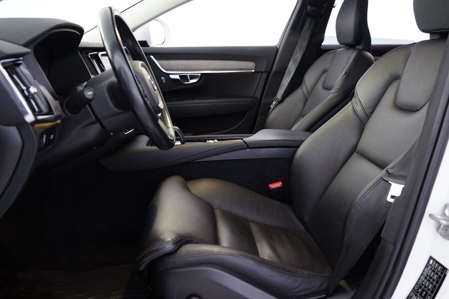 Volvo V90 Cross Country vaihtoauto