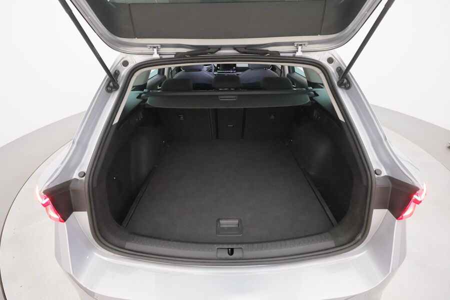 SEAT Leon Sportstourer vaihtoauto