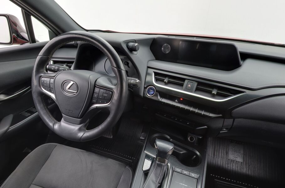 Lexus UX vaihtoauto