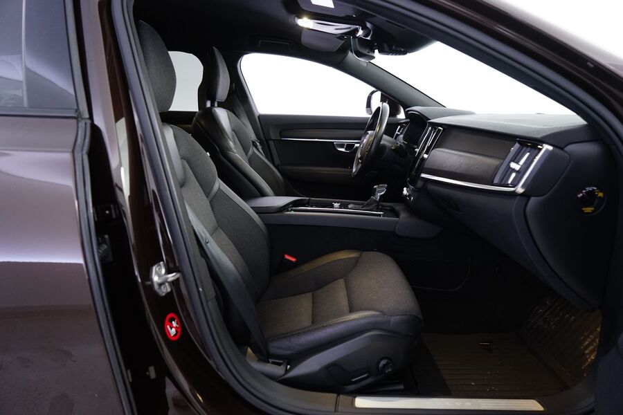 Volvo V90 Cross Country vaihtoauto