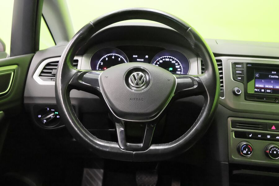 Volkswagen Golf Sportsvan vaihtoauto