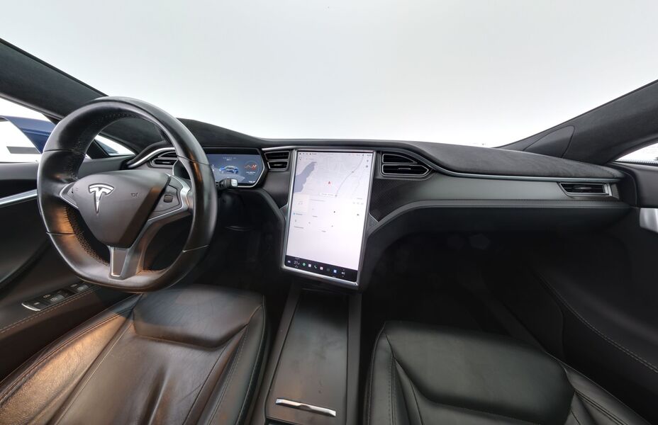 Tesla Model S vaihtoauto