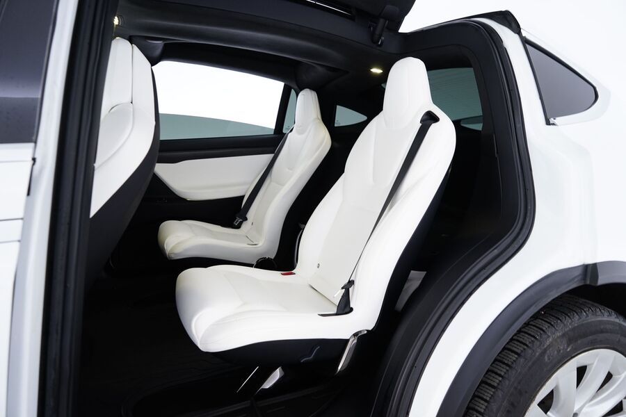 Tesla Model X vaihtoauto