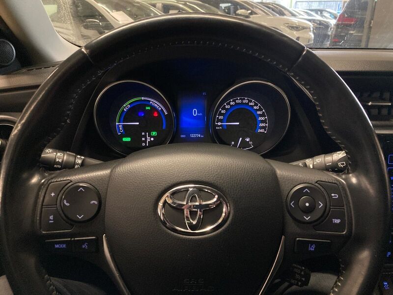 Toyota Auris vaihtoauto