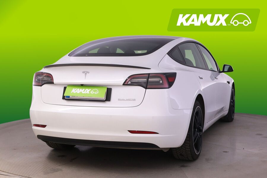 Tesla Model 3 vaihtoauto