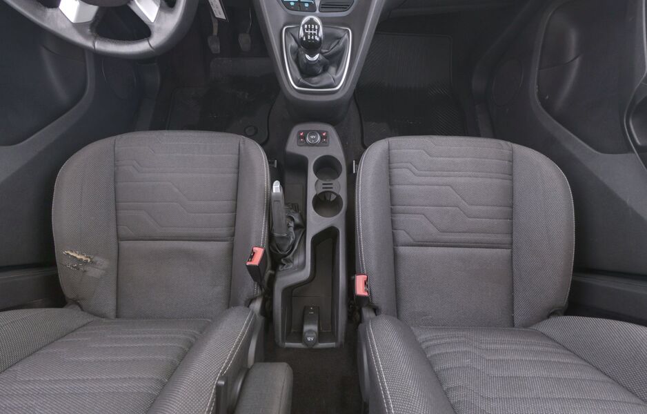 Ford Grand Tourneo Connect vaihtoauto