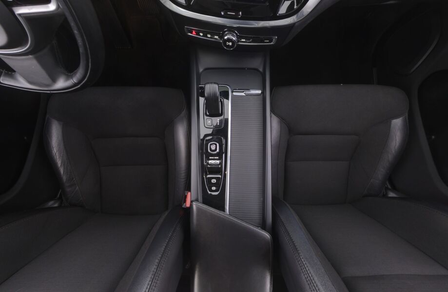 Volvo V60 Cross Country vaihtoauto