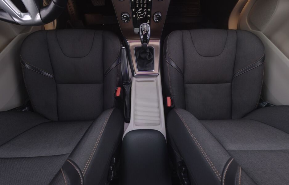 Volvo V40 Cross Country vaihtoauto