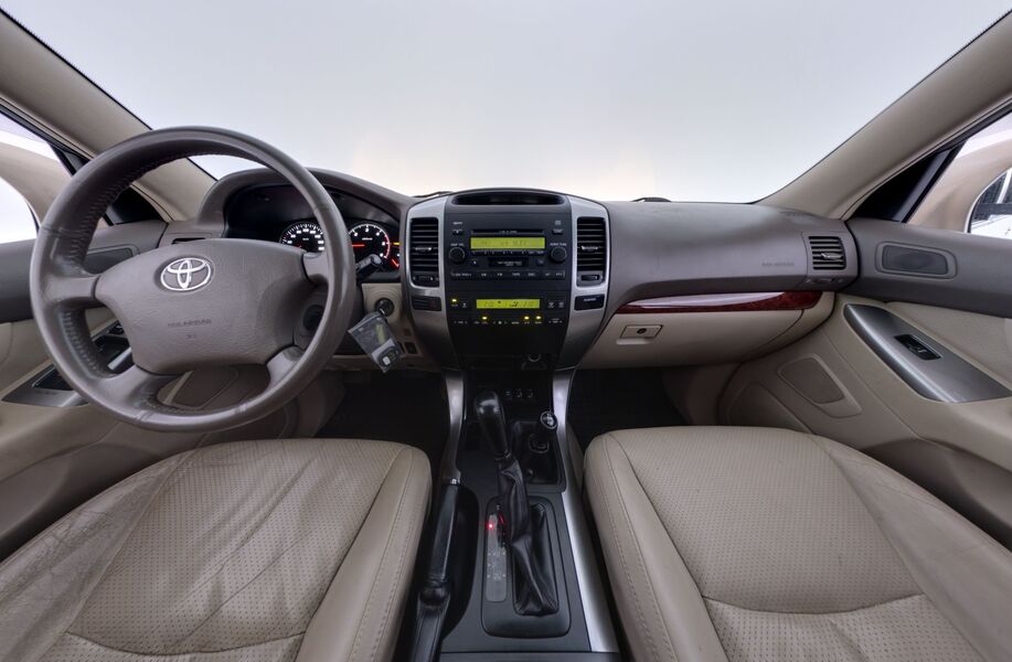 Toyota Land Cruiser vaihtoauto