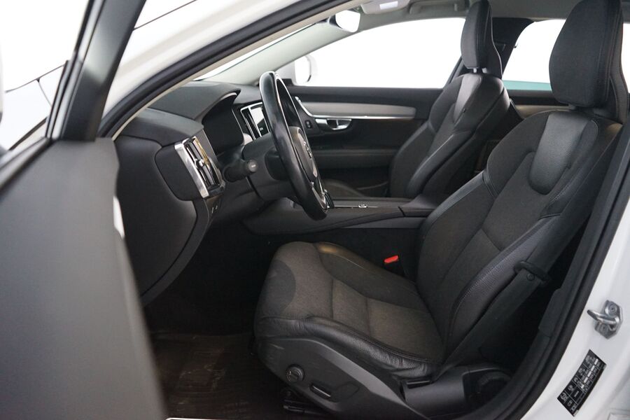 Volvo V90 Cross Country vaihtoauto