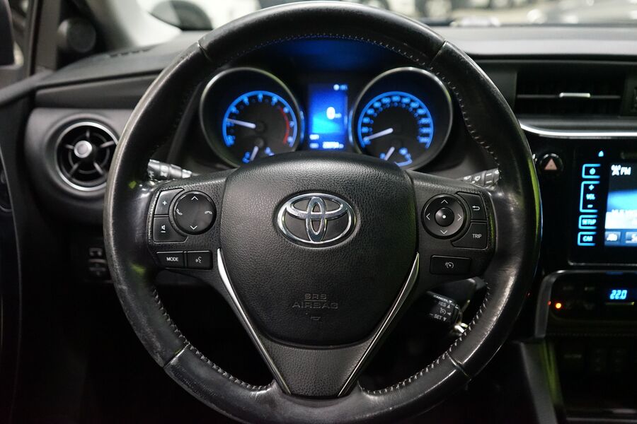 Toyota Auris vaihtoauto