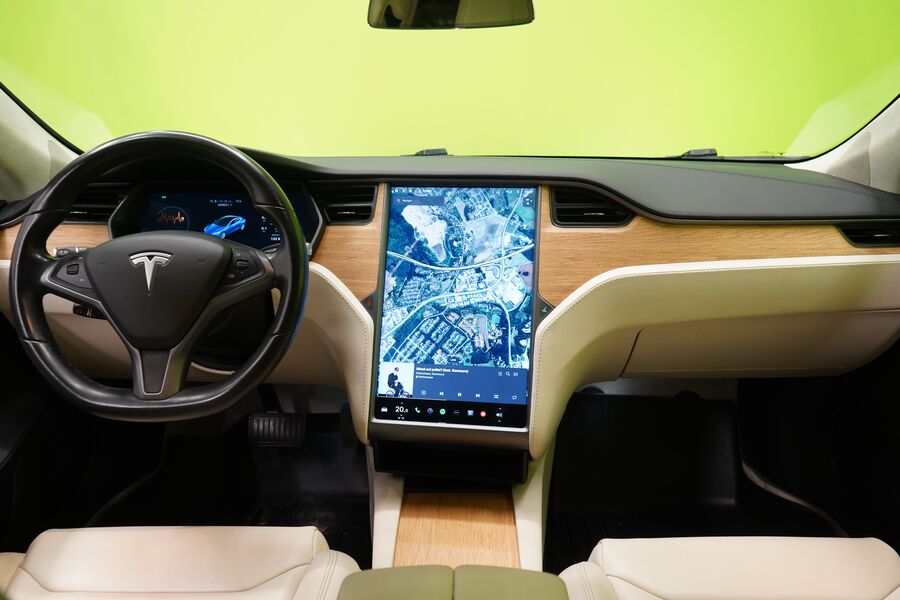 Tesla Model S vaihtoauto