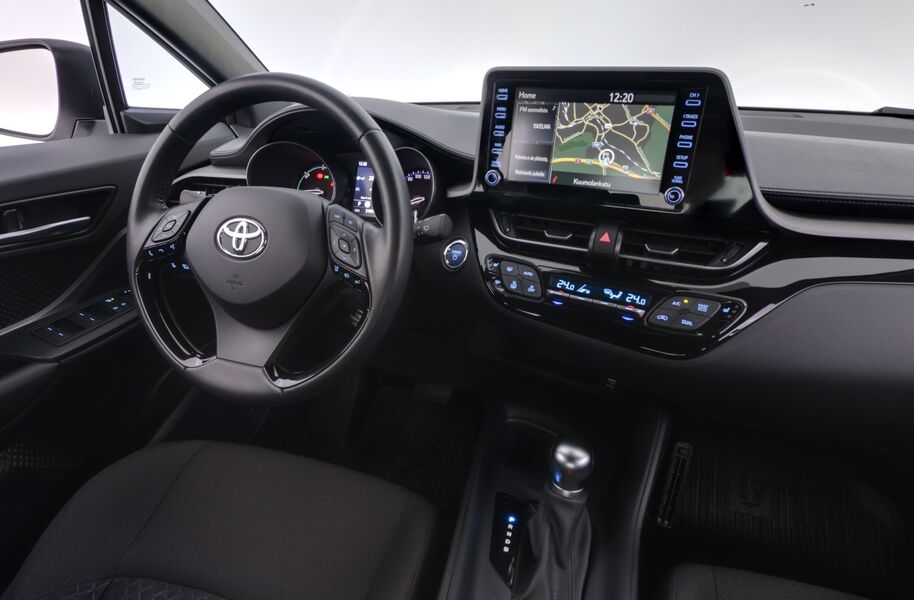 Toyota C-HR vaihtoauto