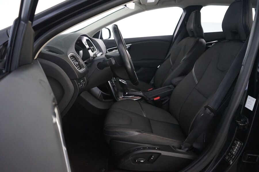 Volvo V40 Cross Country vaihtoauto