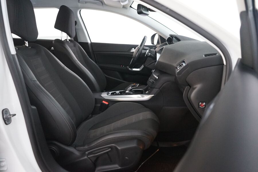 Peugeot 308 vaihtoauto