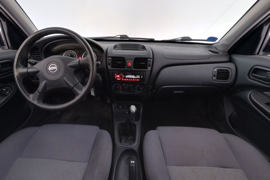 Nissan Almera vaihtoauto