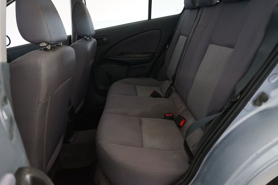 Nissan Almera vaihtoauto