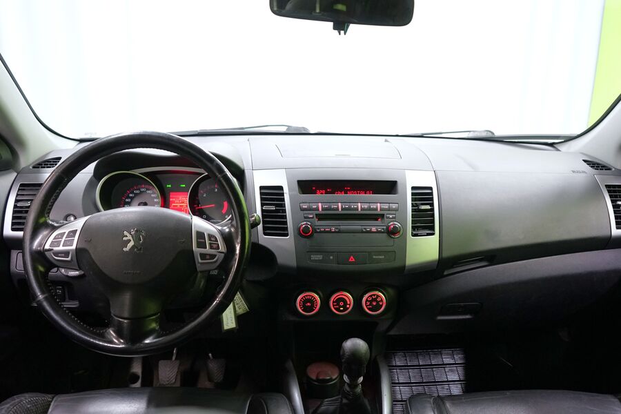 Peugeot 4007 vaihtoauto