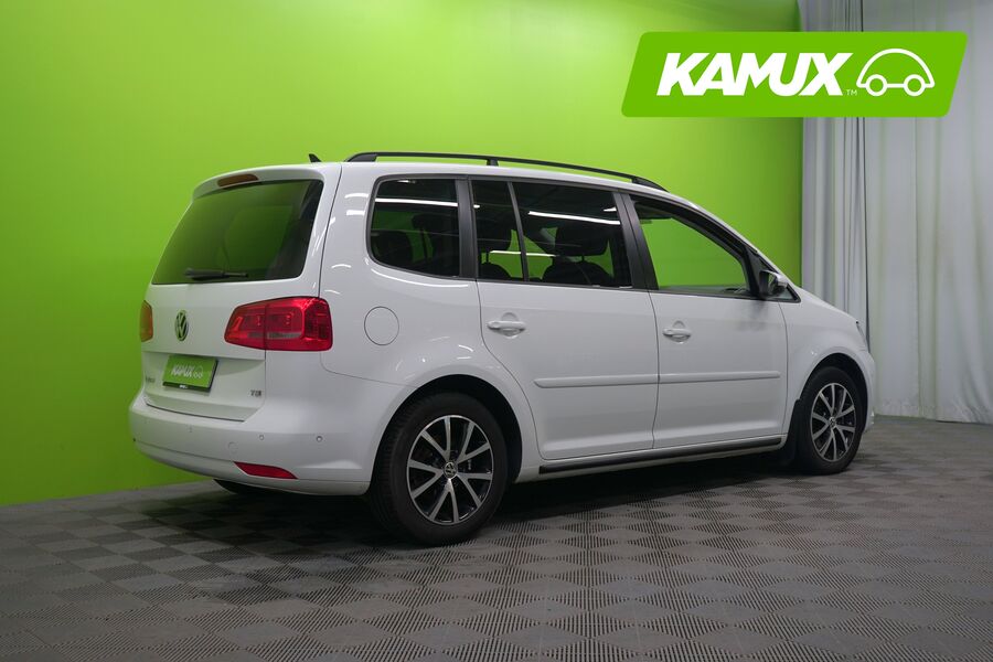 Volkswagen Touran vaihtoauto
