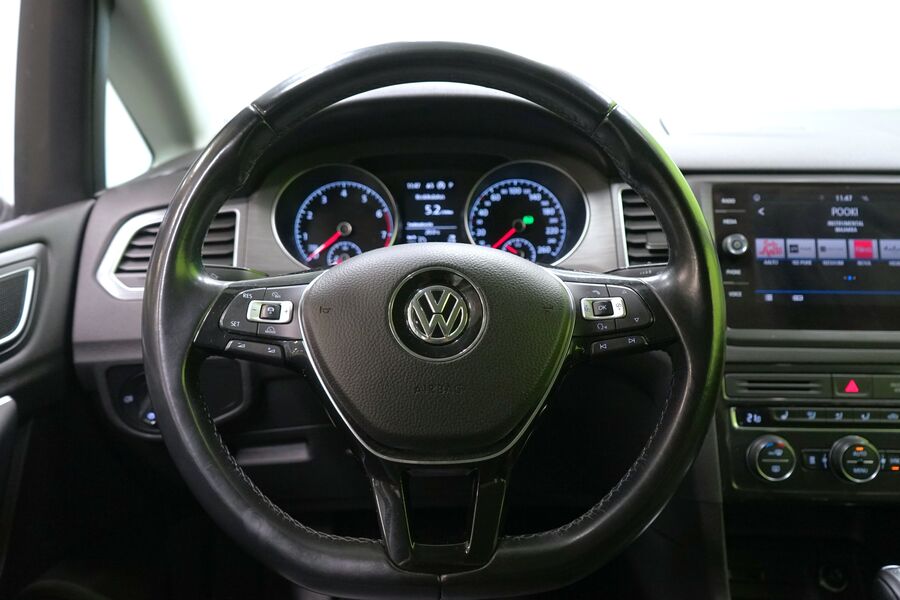 Volkswagen Golf Sportsvan vaihtoauto