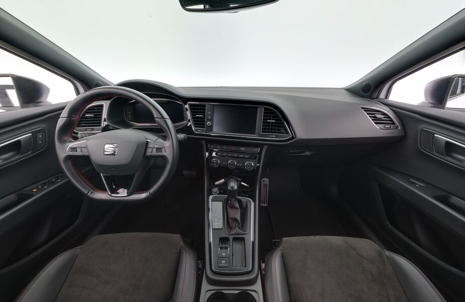 SEAT Leon Sportstourer vaihtoauto