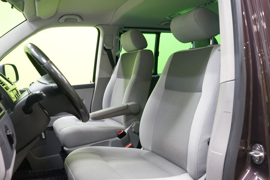 Volkswagen Caravelle vaihtoauto