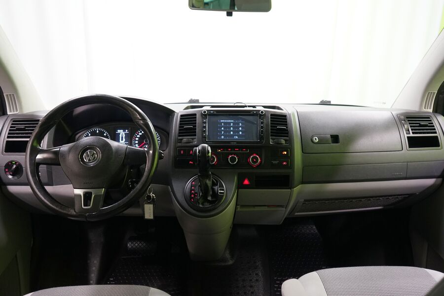 Volkswagen Caravelle vaihtoauto