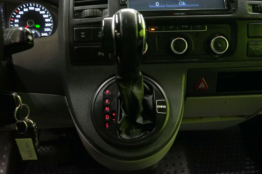 Volkswagen Caravelle vaihtoauto