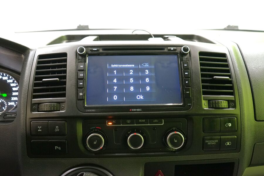 Volkswagen Caravelle vaihtoauto