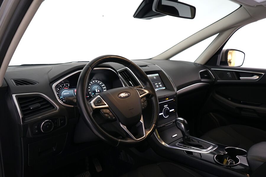 Ford S-MAX vaihtoauto