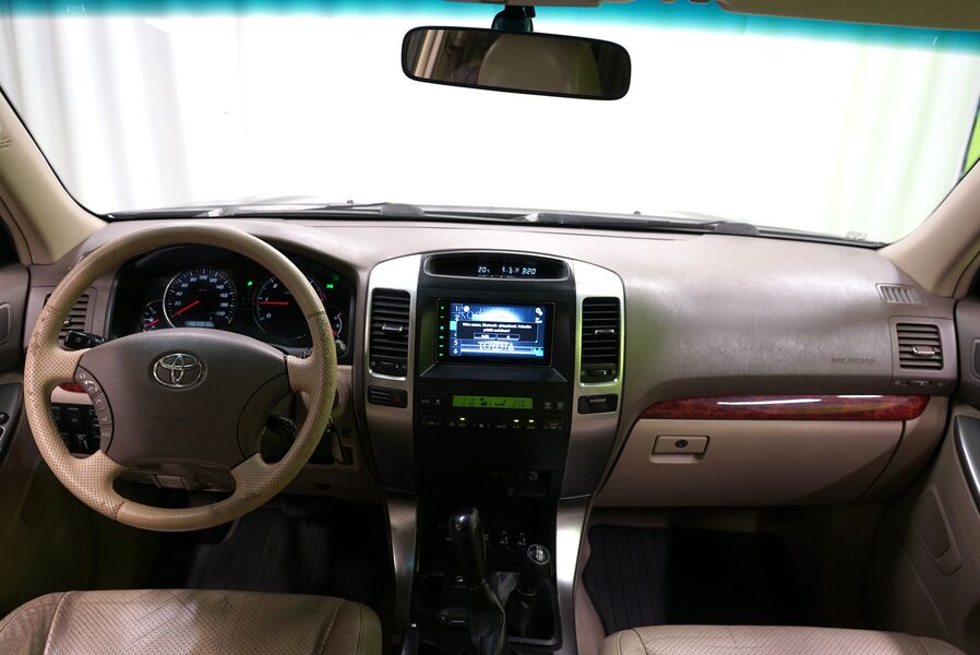 Toyota Land Cruiser vaihtoauto