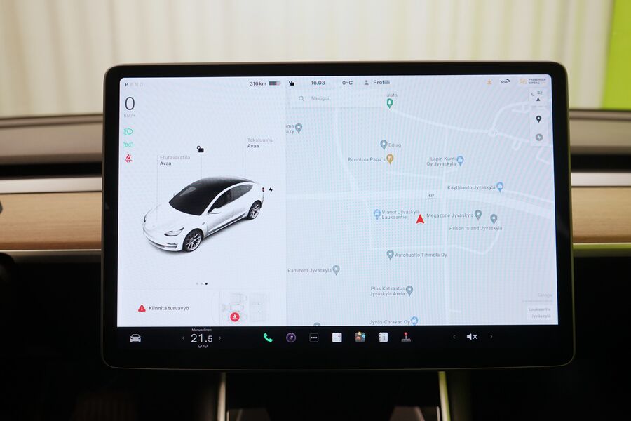 Tesla Model 3 vaihtoauto