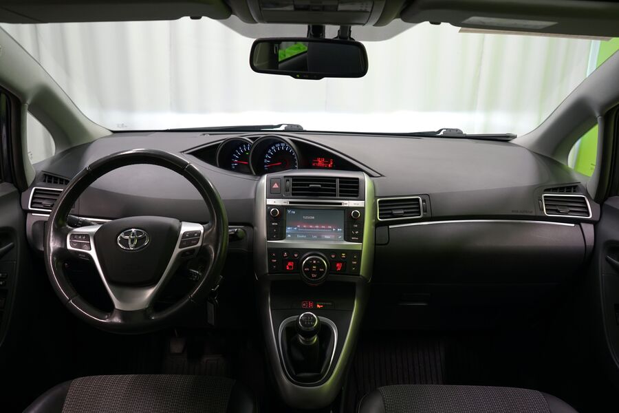 Toyota Verso vaihtoauto