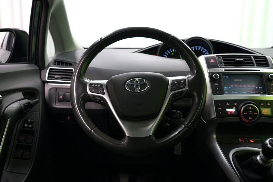 Toyota Verso vaihtoauto