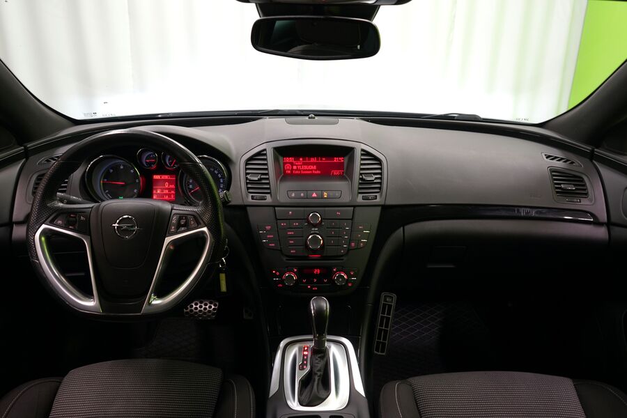 Opel Insignia vaihtoauto