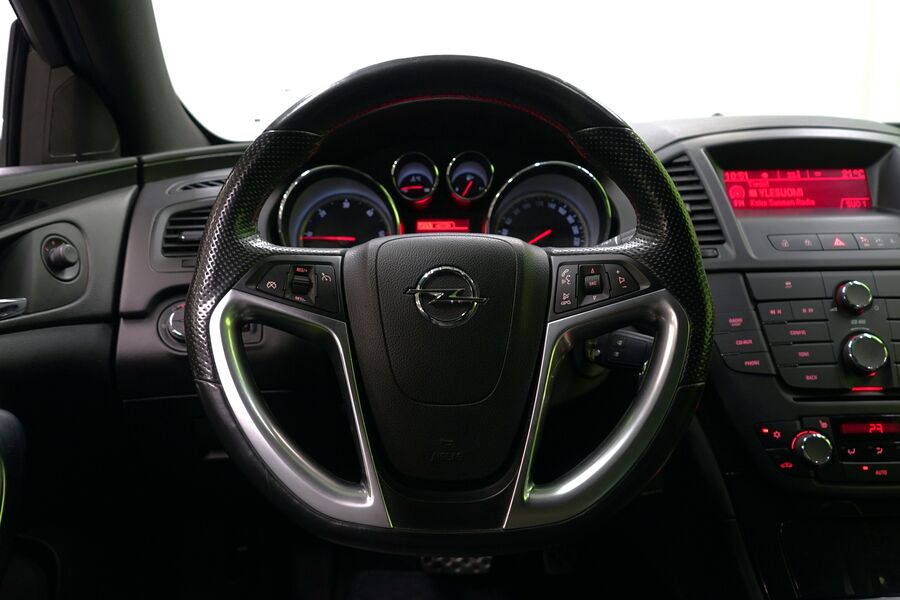 Opel Insignia vaihtoauto