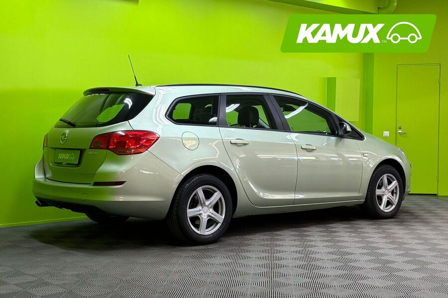 Opel Astra vaihtoauto