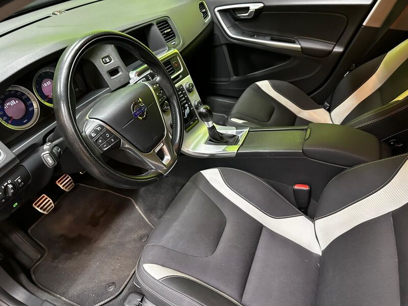 Volvo V60 vaihtoauto