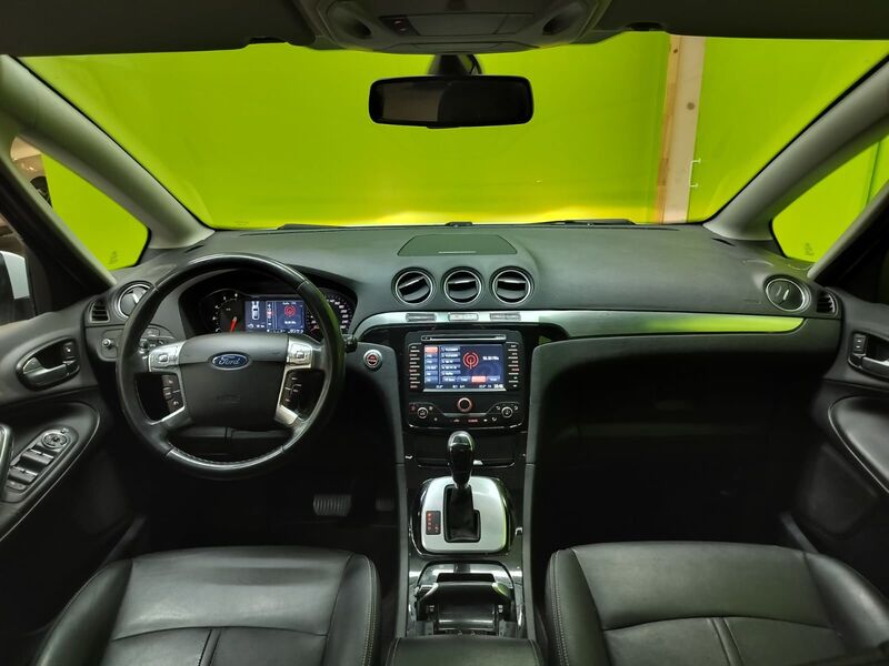 Ford S-MAX vaihtoauto