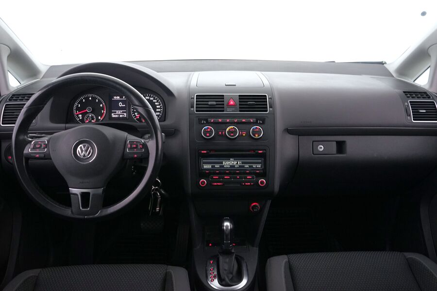 Volkswagen Touran vaihtoauto