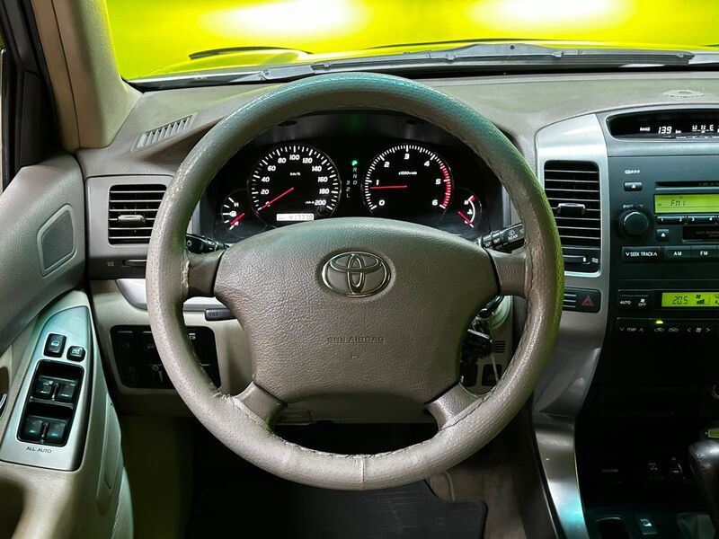 Toyota Land Cruiser vaihtoauto